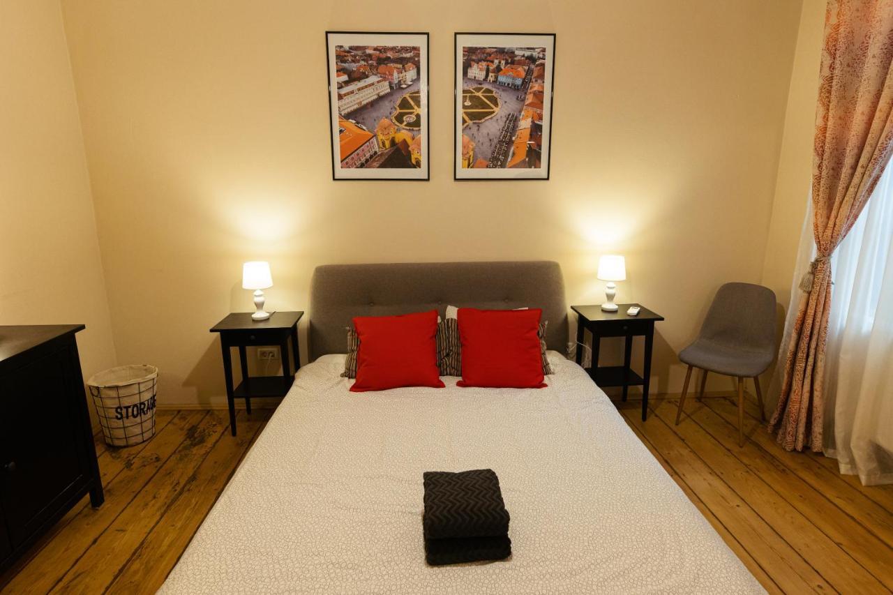 Chic Apartment In Historical City Center Temešvár Exteriér fotografie