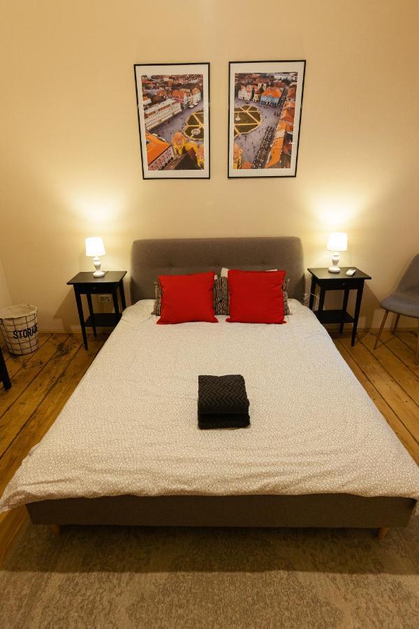 Chic Apartment In Historical City Center Temešvár Exteriér fotografie