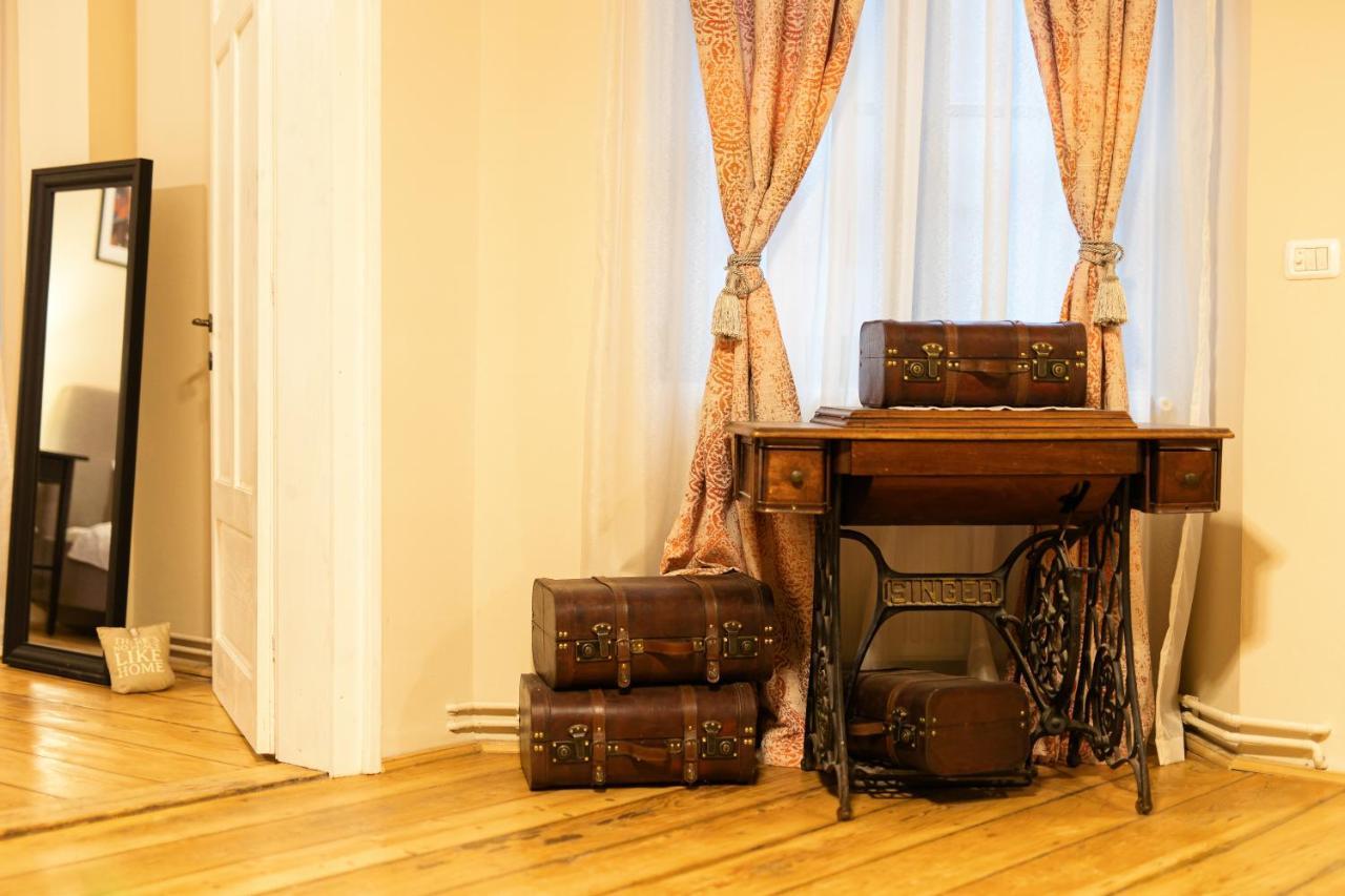 Chic Apartment In Historical City Center Temešvár Exteriér fotografie