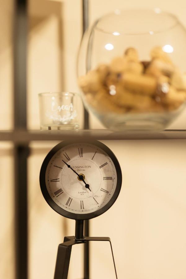 Chic Apartment In Historical City Center Temešvár Exteriér fotografie
