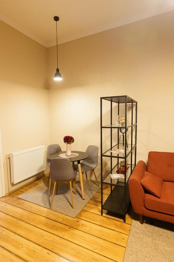 Chic Apartment In Historical City Center Temešvár Exteriér fotografie