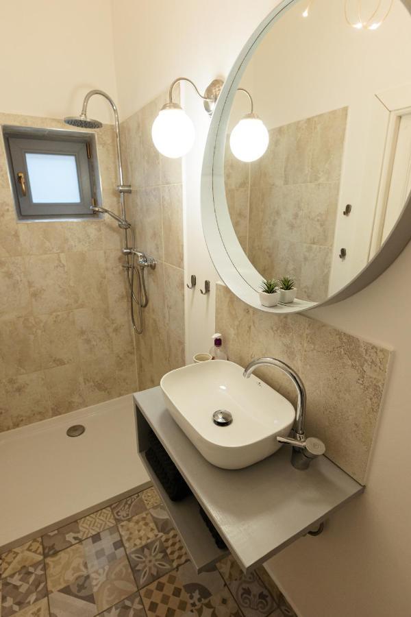 Chic Apartment In Historical City Center Temešvár Exteriér fotografie