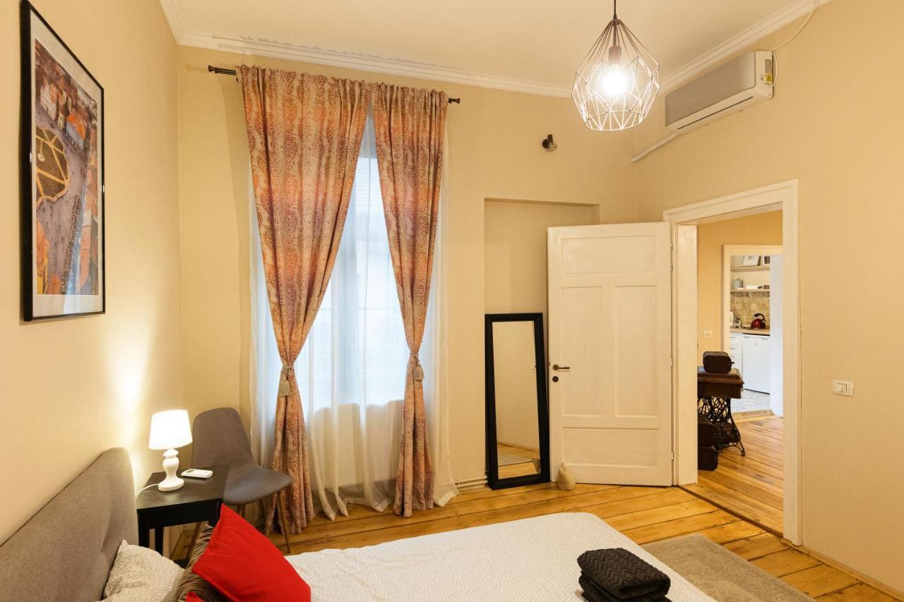 Chic Apartment In Historical City Center Temešvár Exteriér fotografie