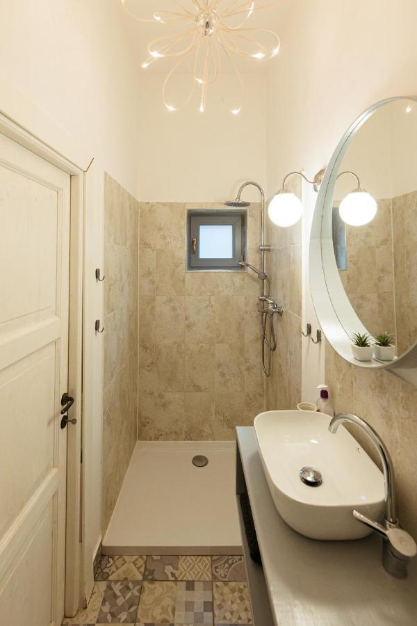 Chic Apartment In Historical City Center Temešvár Exteriér fotografie