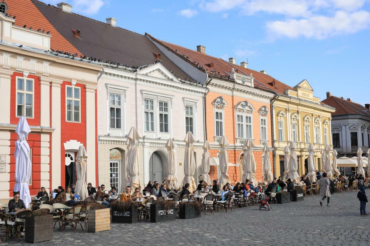 Chic Apartment In Historical City Center Temešvár Exteriér fotografie